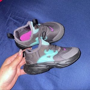 Nike toddler shoes size 7C. Worn only a couple times